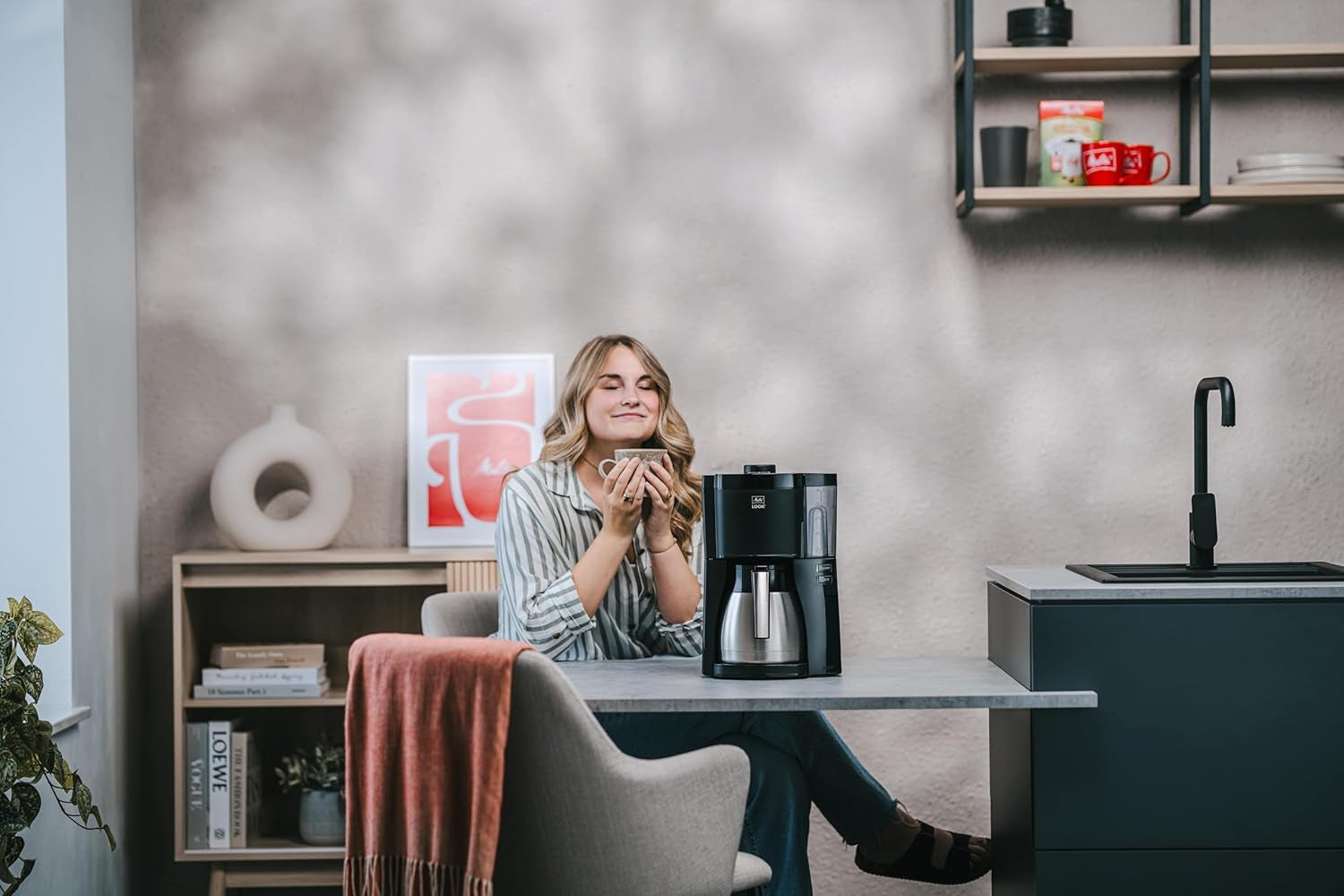 Melitta Look Therm - Macchina per caffè espresso con filtro, caraffa termica e serbatoio dell'acqua rimovibile, per un massimo di 10 tazze di caffè, nera