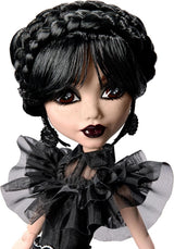 Monster High Wednesday Doll, figura da collezione Rave'N Wednesday in abito gotico nero ispirato alla scena della danza, accessori premium e supporto per bambola, HXJ03