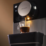 Macchina per caffè espresso compatta Cecotec Cremmaet Cube, 1350 W, sistema di pressatura 10 g, sistema di pre-infusione, 19 bar, sistema di blocco termico, 5 impostazioni di macinatura, pannello di controllo touch