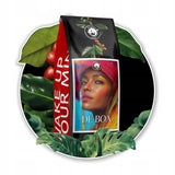 Caffè macinato DE BOA 1KG | 100% Arabica | con sentori di cioccolato e frutta secca | caffè in grani a tostatura media, bassa acidità | ideale per macchine espresso | Torrefazione del caffè Blue Orca