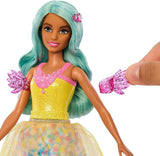 Barbie Magia Nascosta - bambola Teresa con abito da fata, capelli ondulati e pettine per una divertente acconciatura, dai 3 anni in su, HLC36