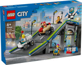 LEGO City No Limits: Soapbox Race With Ramp - Giocattolo da costruzione per ragazzi e ragazze dai 6 anni - Set con 2 scatole di sapone e 4 minifigure di Racer - Idea regalo per bambini 60460 Set di costruzione Besuche den LEGO-Store