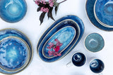 MÄSER 934092 Serie Frozen, Servizio da tavola in ceramica per 4 persone, Servizio combinato da 16 pezzi con forme organiche, Servizio tinto blu, Gres, Blu scuro