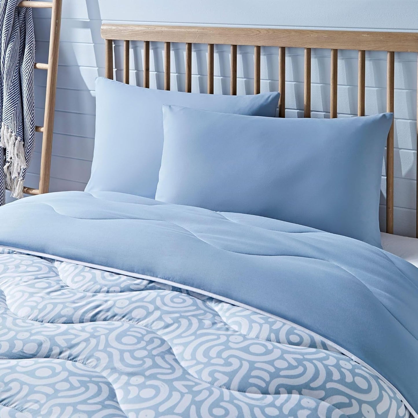 Piumino senza copripiumino Night Lark Super King 6 Tog Primavera Estate - Onde astratte. Coperta super morbida, comoda e leggera. Lavabile in lavatrice e ad asciugatura rapida, set di federe reversibili tutto in uno, trapunte e piumini Naty Shop