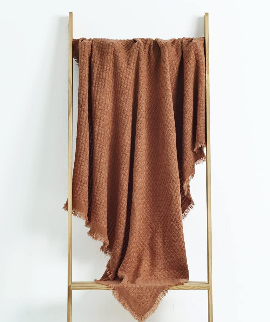 CREVENT Coperta lavorata a maglia color ruggine per divano, poltrona, letto, decorazioni per la casa, morbida, calda, accogliente, leggera, primavera estate autunno (127,8 x 152,4 cm caramello/marrone/arancio bruciato) CREVENT Letti e coperte