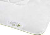 Badenia Trendline Eco Trapunta Cammello Leggera 155 X 220 Cm, bianca, certificata Oeko-Tex, prodotta secondo lo standard di qualità tedesco. Trapunte e trapunte Naty Shop