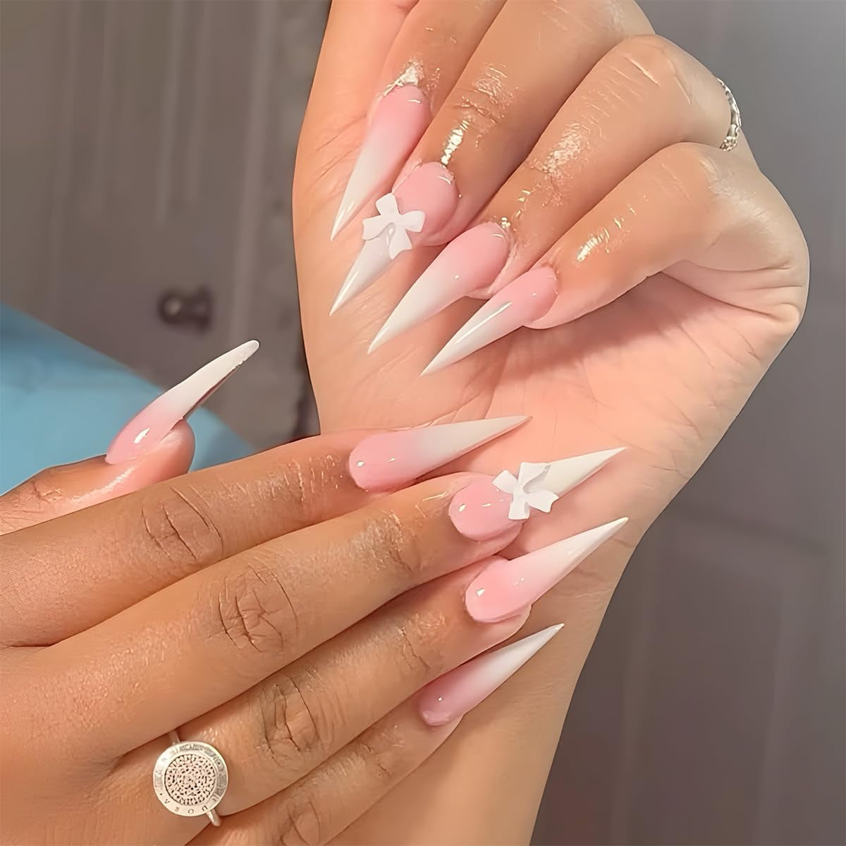 Moonglow Unghie Lunghe Stiletto Bianco Latte Rosa Sfumato Glitter Unghie Finte Fresche Con Colla Unghie Artificiali Glitter Rosa Ombre