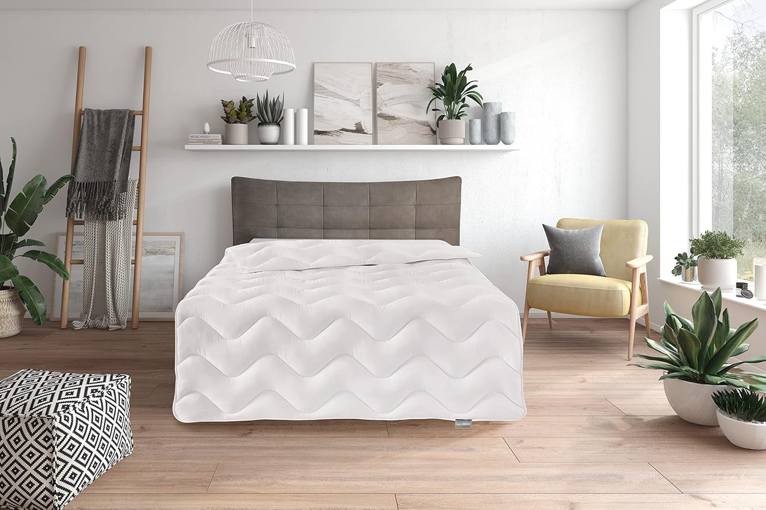 Coperta basic Traumnacht 4 stagioni, Per ogni stagione, Con comoda fodera in morbida microfibra 135 X 200 Cm, Bianco, Certificato Oeko Tex, Sviluppata in Germania Piumini e trapunte Naty Shop
