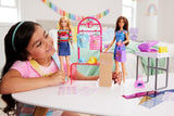 Barbie Fashion Boutique Playset - Bambola con motivi in ​​lamina, oltre 150 look originali, include 2 camicette e 5 fogli di lamina, appendiabiti e lettore di carte di credito, dai 3 anni in su, HKT78