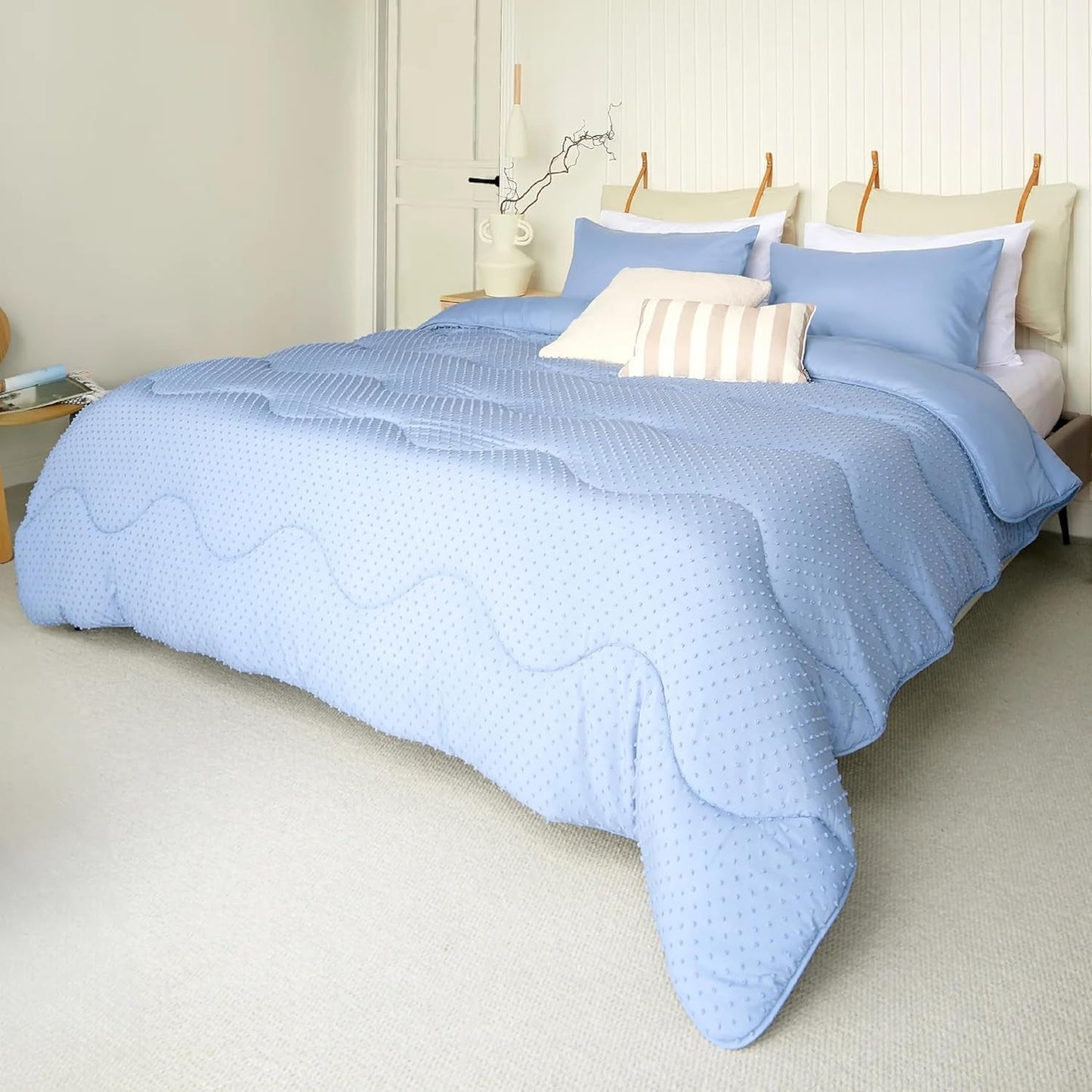 Piumino Night Lark senza fodera, 4,5 Tog, King Size, Collezione Tufted Dot, Biancheria da letto di lusso, Ipoallergenico, Lavabile in lavatrice, Sabbia calda Naty Shop Piumini e piumini Solo piumino Super King Blu Crepuscolo