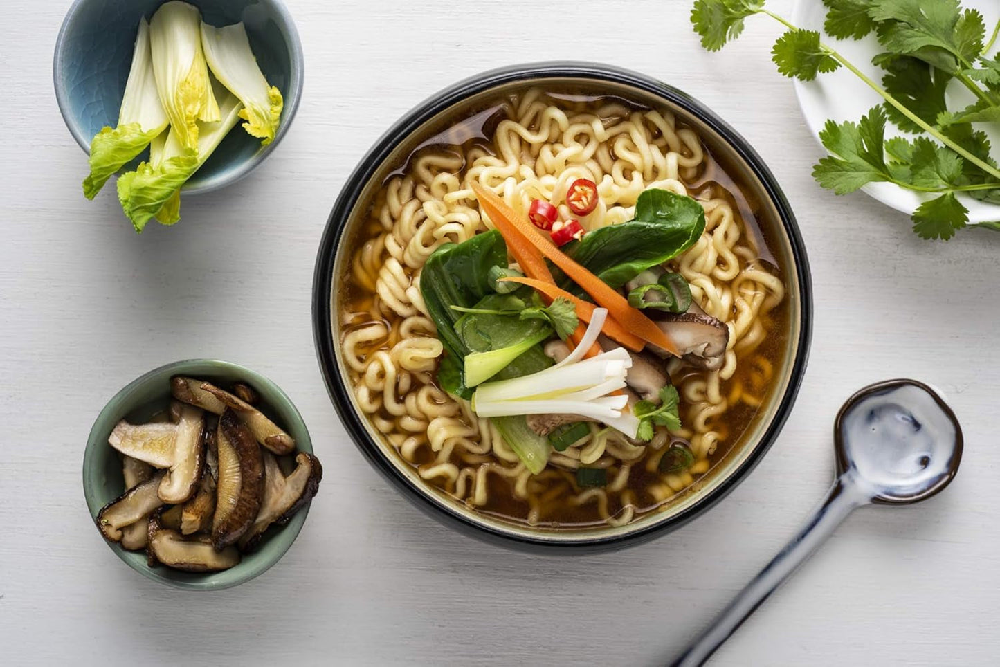 Nong Shim - Tazza istantanea Nudeln Soup Soon Veggie - Confezione multipla (12 X 67 GR)