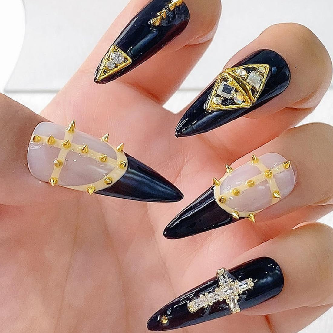 Mini Metall Nieten Punk Nail Charms Oro Argento Strasssteine ​​​​Nägel Charm Kegel Spikes Nagelschmuck Glitzersteine ​​​​Borchie per nail art Nagel Steine ​​​​Legierung Nagelanhänger Strass Nageldesign Zubehör