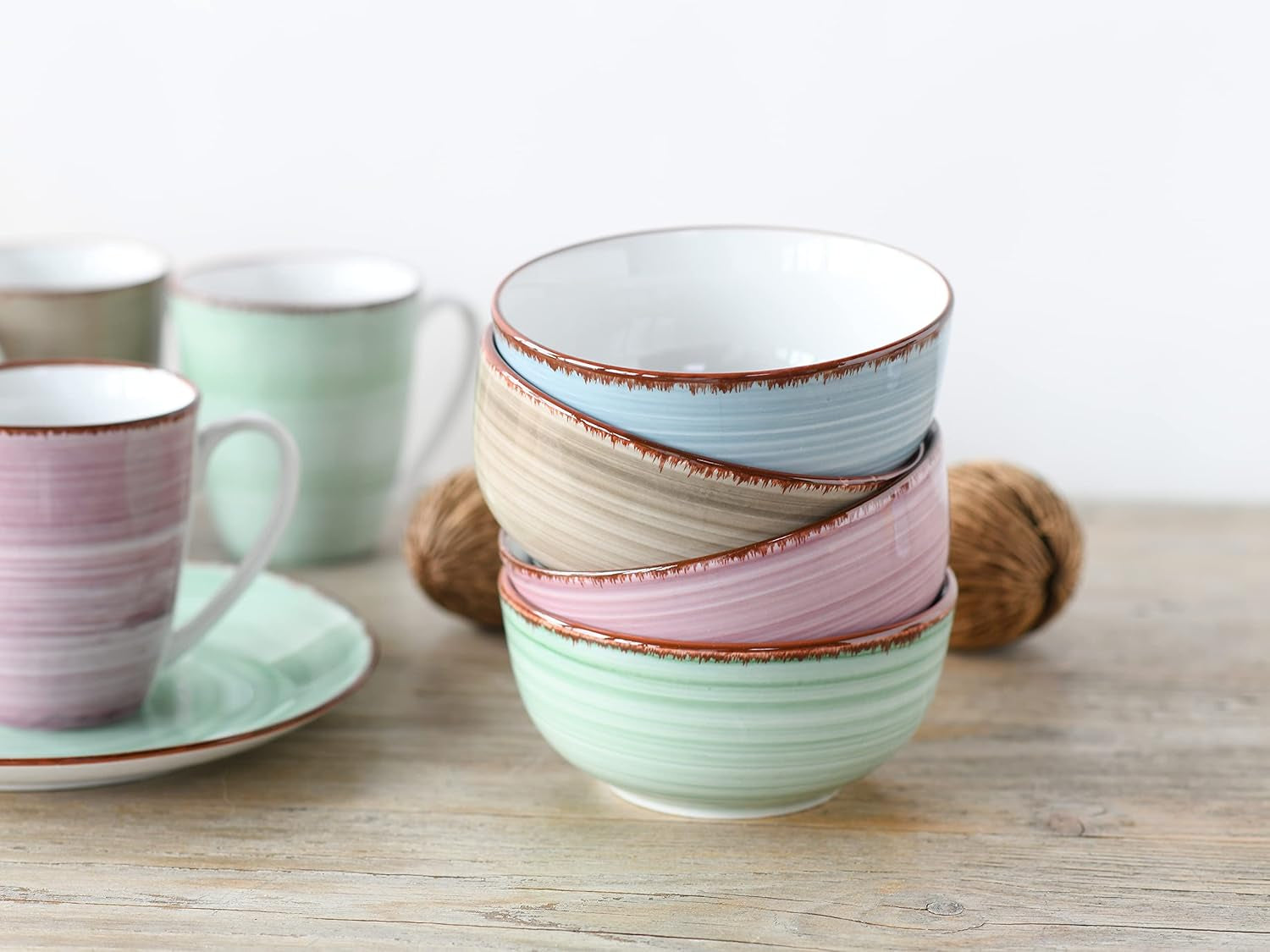 CreaTable, 22582, serie SAMBA, set di stoviglie da 16 pezzi per 4 persone, servizio combinato in porcellana, lavabile in lavastoviglie e adatto al microonde, produzione di qualità