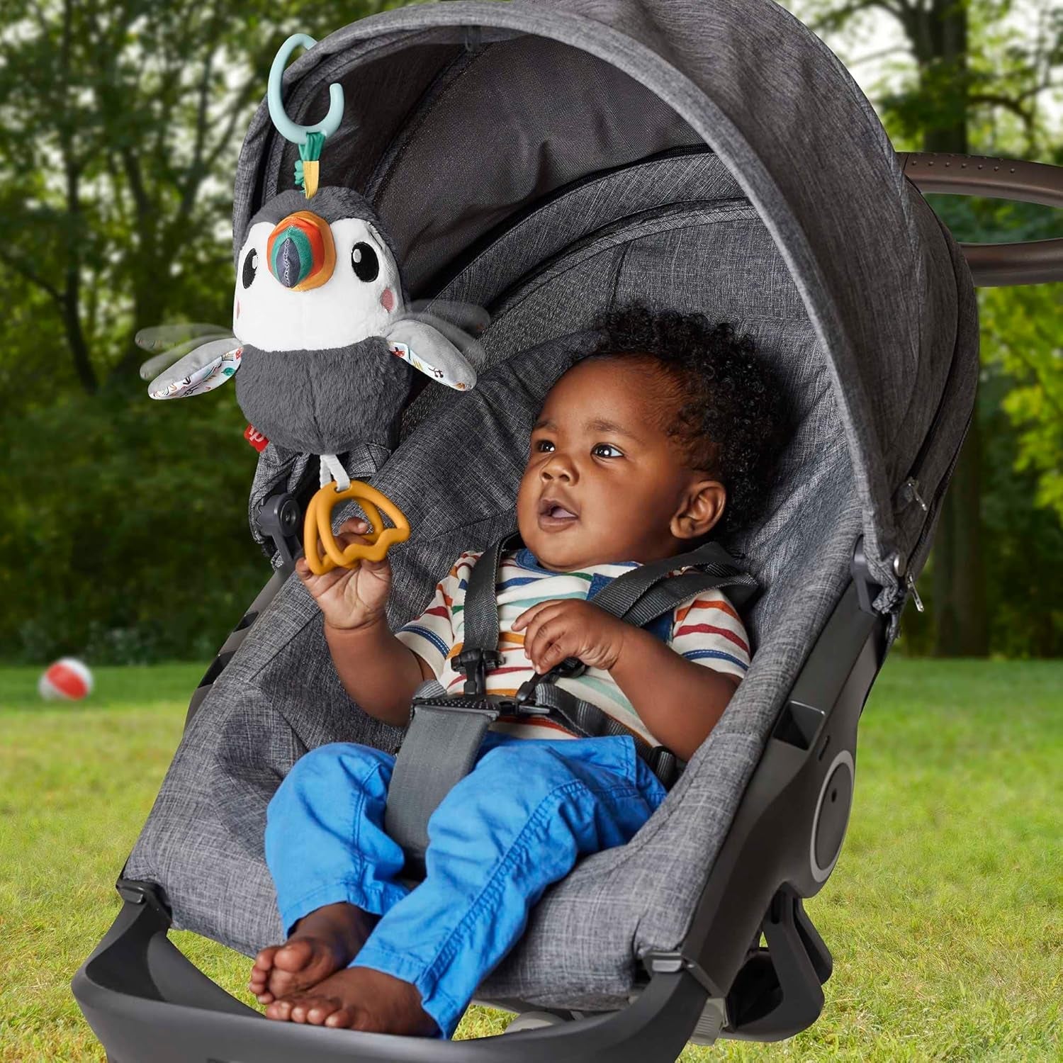 FISHER-PRICE Tucano Flap & Go - Peluche per passeggino che stimola le capacità motorie e sensoriali dei neonati dalla nascita HNX66 Baby Toys Naty Shop