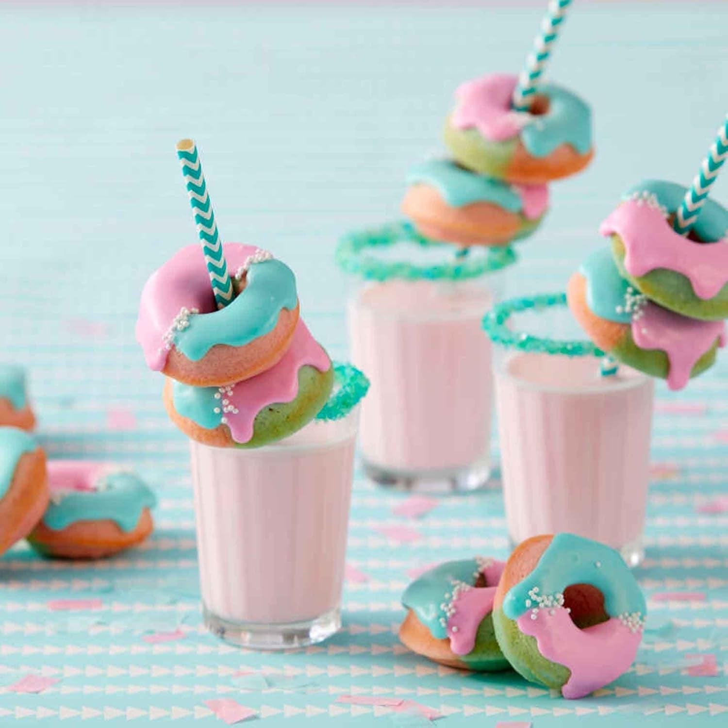 Wilton Donut-Backform Mit 12 Mulden Donutform, Hochwertige Donut Backform Mit Antihaftbeschichtung Für 12 Mini-Donuts, Spülmaschinenfest Stampi e vassoi per cuocere al forno Naty Shop