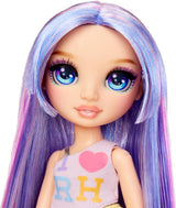 Rainbow High My Fashion Style Doll - Viola - 28 cm Bambola fashion viola con abito attraente e borsa elegante, per giocare, posare, collezionare, per bambini dai 4 ai 12 anni