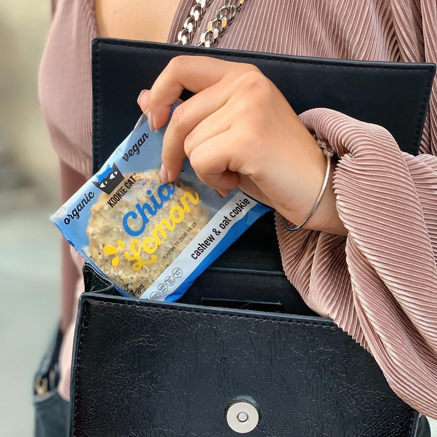 Chia e limone - Biscotti vegani confezionati singolarmente, senza glutine, senza soia, biologici, anacardi e avena - Confezione multipla da 12 x 50 g
