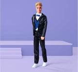 Simba 105733629 - Steffi Love Kevin L'affascinante bambola da gioco indossa un abito elegante con papillon e gilet, 30 cm, da 3 anni in su, bambole blu Naty Shop
