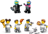 Garage F1 LEGO City con auto da corsa Mercedes-Amg e Alpine - Auto da corsa di Formula 1 con 2 piloti e 4 minifigure meccaniche - Regalo per ragazzi e ragazze 7+ e fan 60444 Besuche den LEGO-Store Building Sets