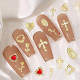 Ciondoli per unghie dorati 80 pezzi Croce rosa cuore Vergine Maria Gemme per unghie Lega di metallo Accessori per unghie per decorazioni di design per manicure Artigianato fai-da-te