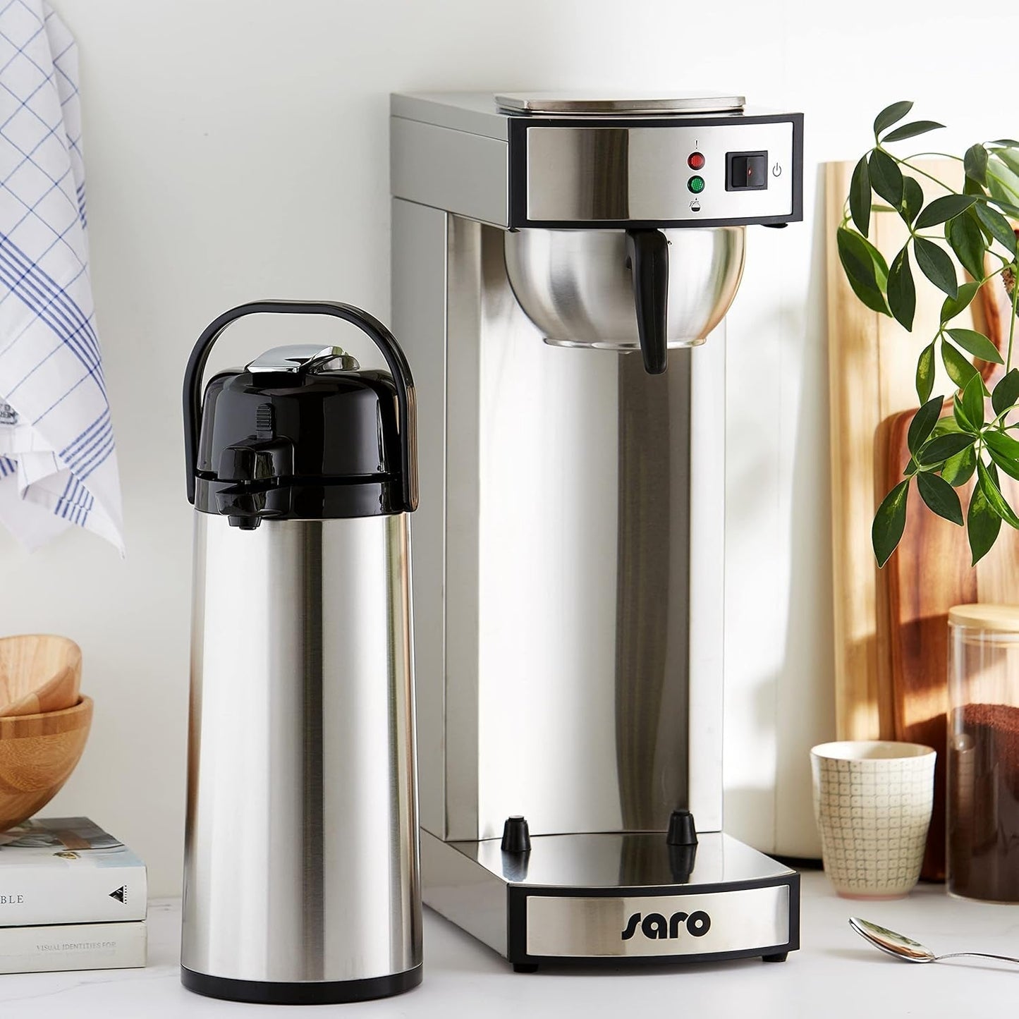 Macchina per caffè espresso Saro, inclusa caraffa con pompa isolata in acciaio inossidabile – 2,2 l – tempo di preparazione ca. 5–6 min – protezione durante il funzionamento senz'acqua – 2.069 kW – modello THERMO 24