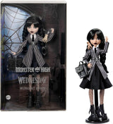 Monster High Wednesday Doll e accessori Wednesday Addams Figura da collezione in uniforme Nevermore Academy con mano ghiacciata e zaino Supporto per bambola HXJ04 Naty Shop Dolls [Multicolore]