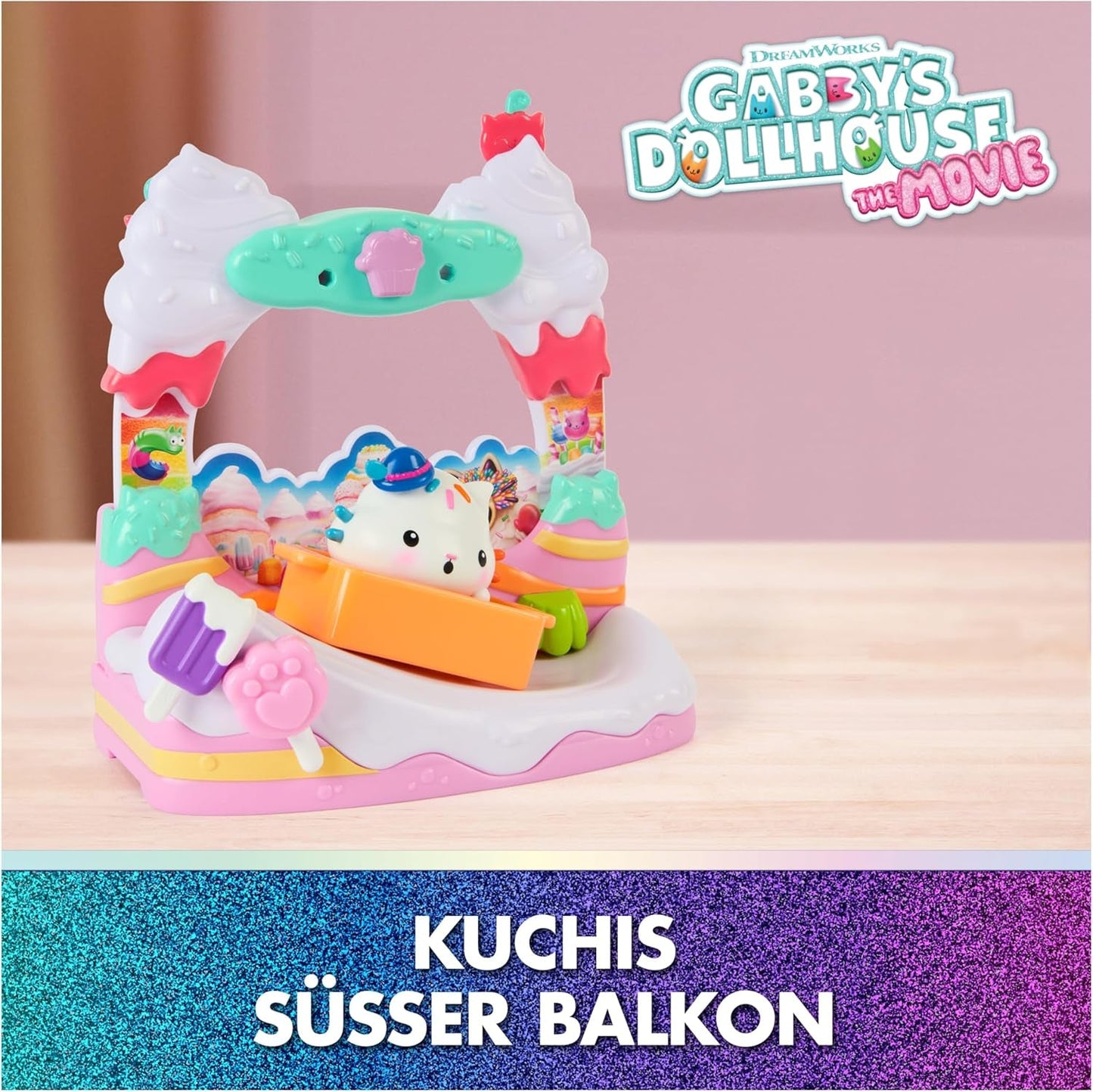 DREAMWORKS GABBY'S DOLLS HOUSE: THE MOVIE - Il dolce set da gioco sul balcone di Kuchi con personaggi della casa delle bambole e accessori per bambini dai 3 anni in su