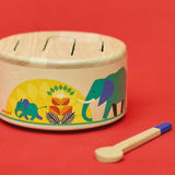 Janod - Gioia Drum - Tamburo in legno + tamburo FSC - Giochi di ruolo e prima educazione musicale - Acquerello - Dai 18 mesi, J07650 Bebe Toys Naty Shop