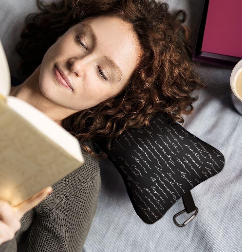 Mosé. libri_x Mini Cuscino da Lettura Classics - Cuscino da Viaggio per Collo con Pratico Moschettone, Cuscino Compatto per Auto, Aerei e Visite in Spiaggia, Cuscino da Viaggio dal Design ergonomico