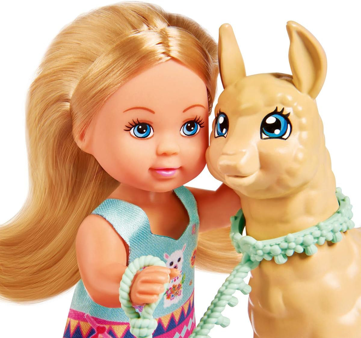 Simba 105733497 - Evi Love Doll con grazioso vestito di alpaca e guinzaglio, 12 cm, per bambini dai 3 anni in su