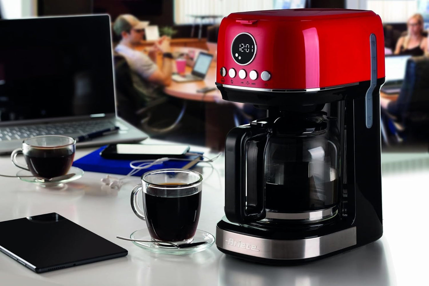 Ariete Moderna 1396 Macchina per caffè espresso con filtro per preparare caffè americano Fino a 15 tazze Caraffa in vetro Piastra riscaldante Display LCD Filtri rimovibili e lavabili Bianco