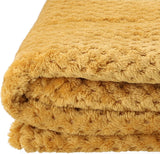 HOMLA Noah Morbida coperta decorativa - accogliente coperta in fibra di poliestere per la casa soffice coperta per divano letto - 150 X 200 cm motivo a chicchi di riso color senape Letti e coperte Besuche den HOMLA-Store