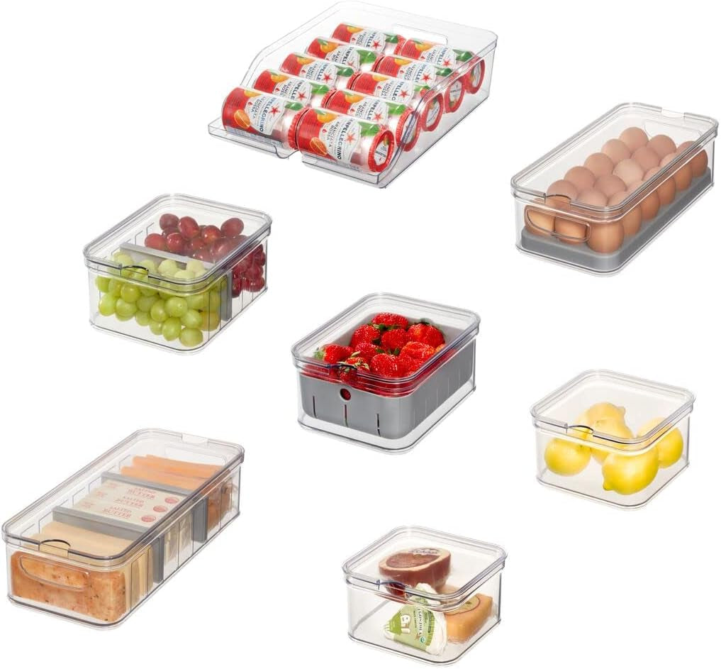 iDesign Scatole portaoggetti, Organizer per frigorifero con coperchio, set da 5, Scatole portaoggetti in plastica riciclata per organizzare i materiali di consumo, Trasparente e bianco Naty Shop Scatole portaoggetti trasparenti, Grigio Set da 7