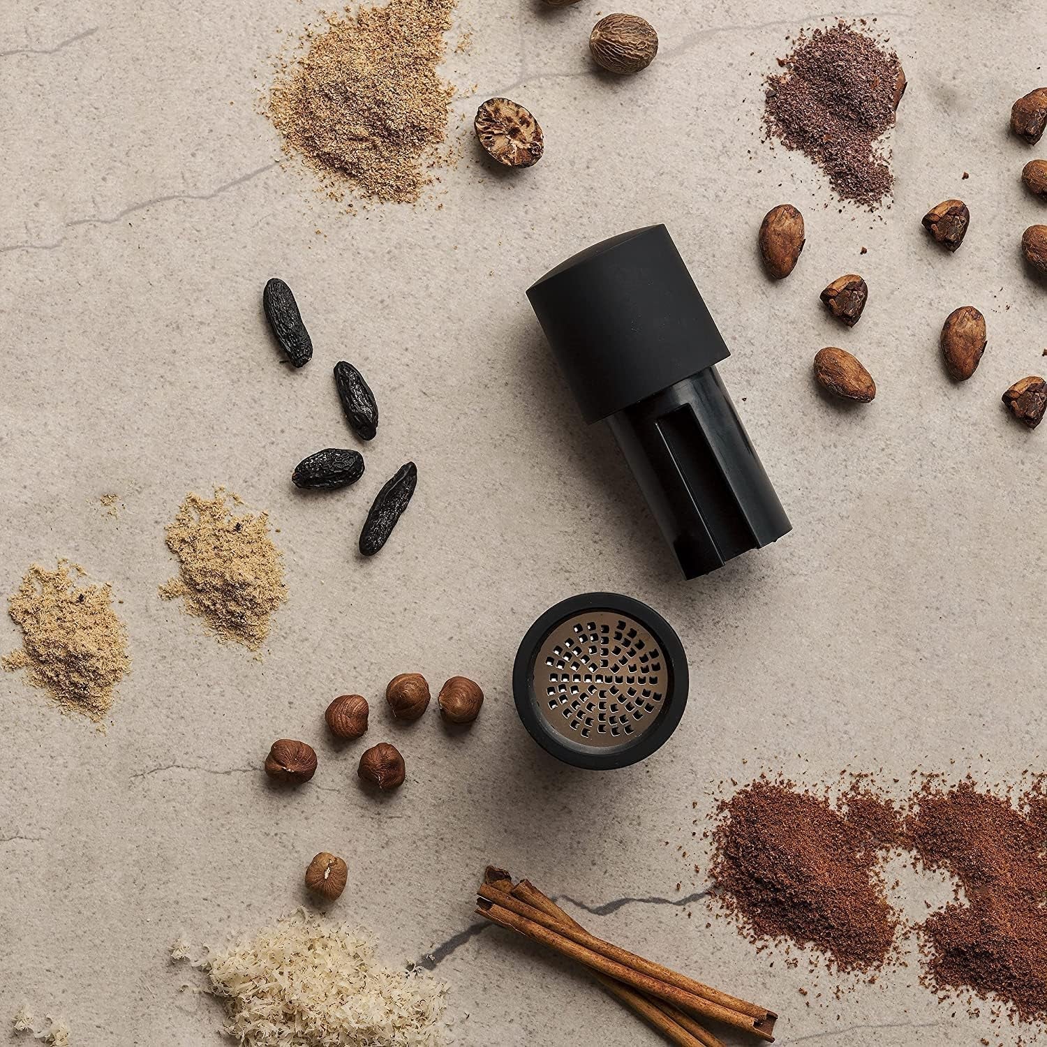Macinaspezie Microplane Nero per Noce Moscata, Cannella, Fava Tonka, Pepe Lungo e Altre Spezie Secche Macina e Macinini Naty Shop