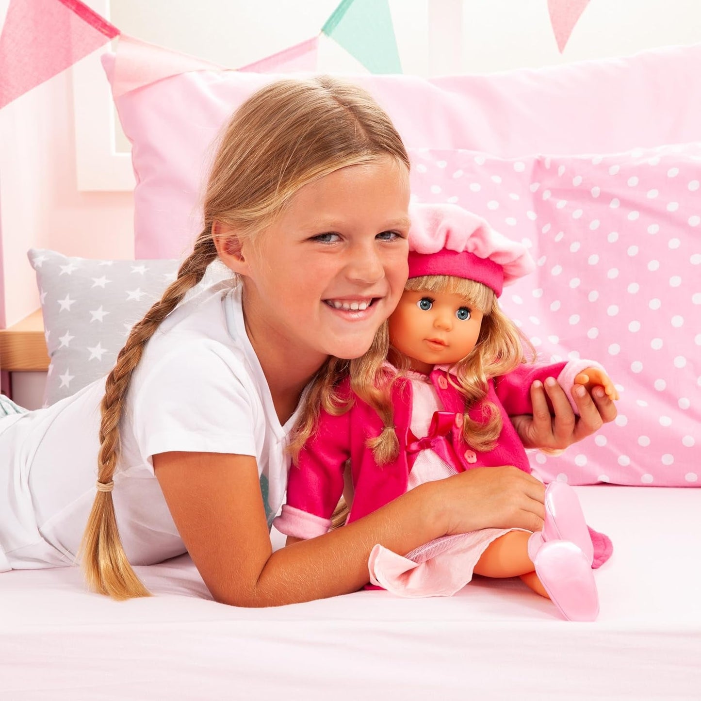 Bayer Design 94635AA Charlene bambola interattiva funzionale con capelli e occhi assonnati, parla e canta 90 frasi, 2 poesie e 8 canzoni, 46 cm, rosa