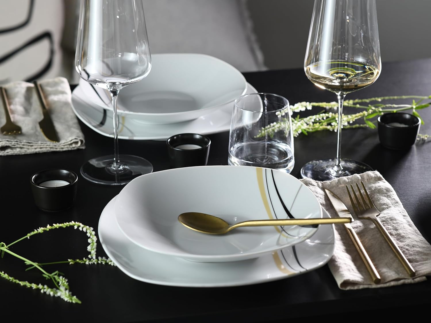 CreaTable 24029 Square City Line Series Set di stoviglie in porcellana per 6 persone, 12 pezzi, lavabile in lavastoviglie e adatto al microonde, produzione di qualità