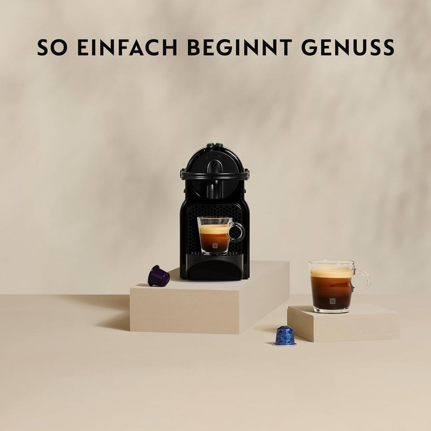 Macchina per caffè espresso a capsule Nespresso De'Longhi EN 80.B Inissia, pompa ad alta pressione e funzione di risparmio energetico, spegnimento automatico dopo 9 minuti, volume della tazza per espresso e lungo, serbatoio dell'acqua da 0,7 l, nero
