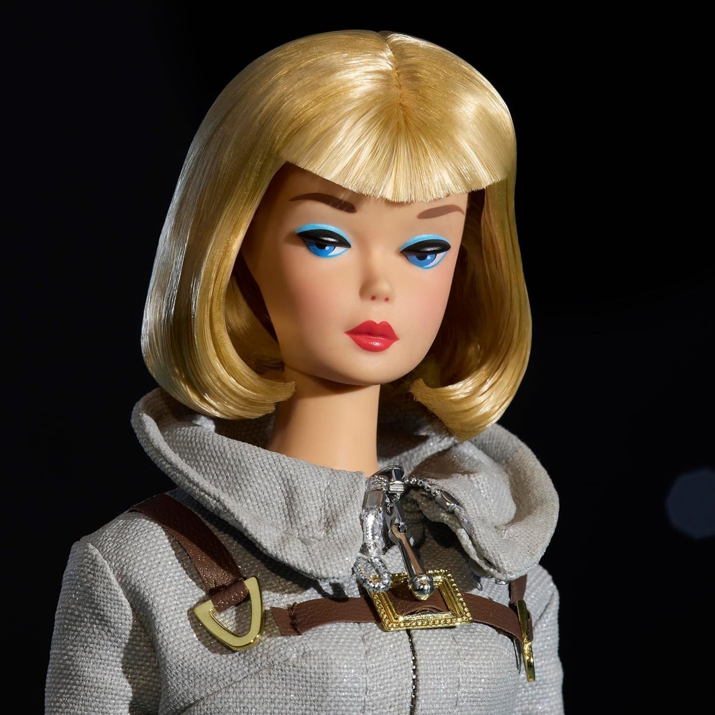 Mattel Barbie Miss Astronauta bambola da collezione con abito argento, stivali spaziali e accessorio casco, riproduzione vintage dell'originale del 1965, JBJ48 Naty Shop Dolls
