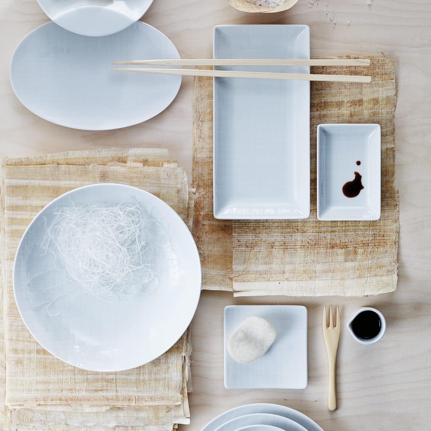 Rosenthal 11770-800001-28370 Set Mesh, 16 pezzi, composto da 4 piatti (profondità 21 cm, piatti 21/27 cm), ciotole per cereali 14 cm, bianco