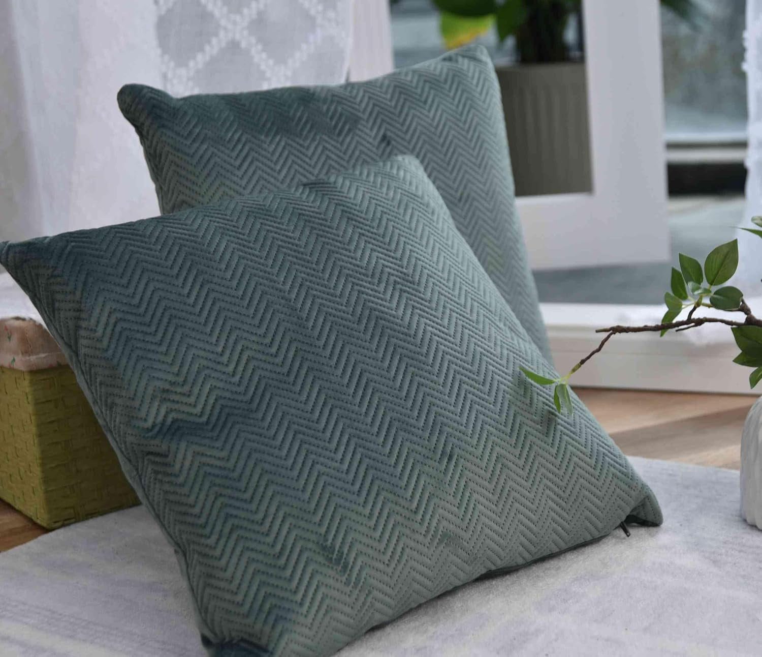 Tenda Box Cuscino Decorativo LxP 45X45 Cm Verde Jacquard "Greta" Con Design A Spina Di Pesce Facile Da Curare Chiusura Con Cerniera Imbottitura Morbida 320G - Varietà Di Colori, 2023510 Cuscini Da Viaggio Naty Shop