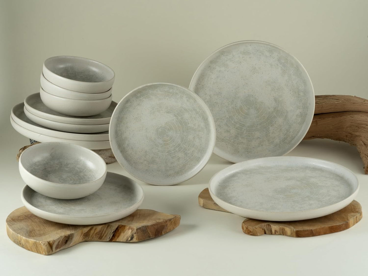 CreaTable, 23714, serie Uno Athena, set di stoviglie da 12 pezzi per 4 persone, set di piatti in porcellana, lavabile in lavastoviglie e adatto al microonde, prodotto in Portogallo