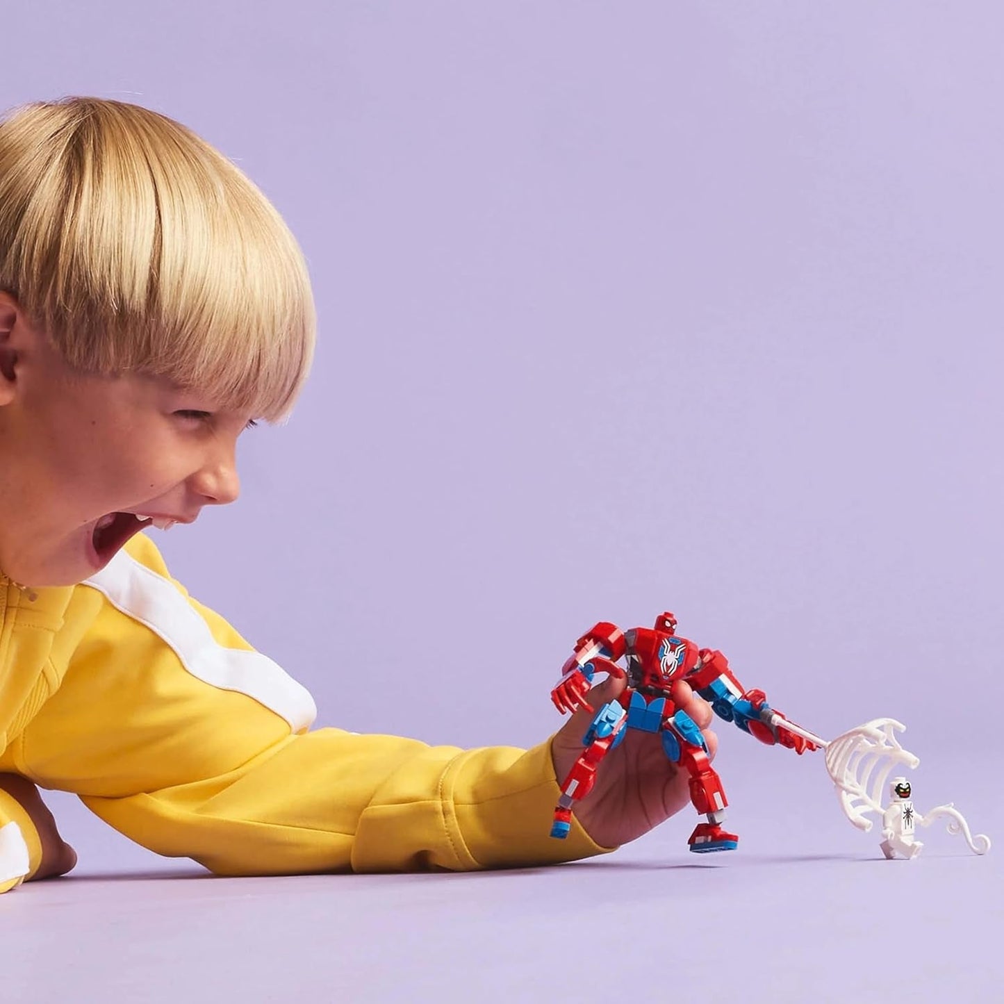 LEGO Marvel Spider-Man Mech vs. Anti-Venom - Giocattolo da supereroe con 2 minifigure - Action figure con braccia, gambe e dita mobili - Regalo per ragazzi e ragazze dai 6 anni in su 76308 Besuche den LEGO-Store Building Sets