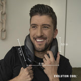 Cuscino da viaggio a lungo raggio Cabeau Cool – Evolution Cool – Memory Foam con prese d'aria – Compatto con custodia per il trasporto (Rosso)