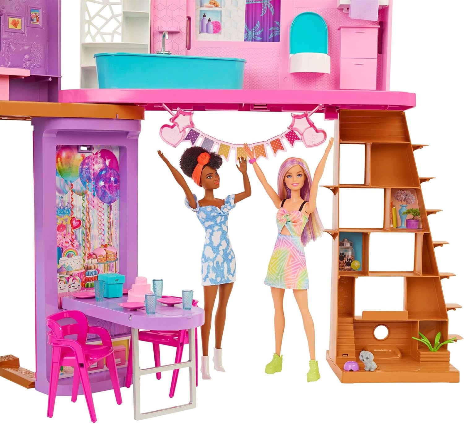 Barbie Holiday House (116 x 77,9 cm), casetta da gioco a 6 posti, completamente arredata con accessori, mobili e ascensore, pieghevole e riponibile, bambola, regalo per bambini dai 3 anni in su, HCD50