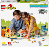 LEGO DUPLO Town Ferrovia interattiva grande, Giocattolo da costruzione per bambini dai 3 anni, Locomotiva Push & Go con luci e suoni, Parti di binari, Giocattolo educativo per bambini in età prescolare 10428 Set da costruzione Beuche den LEGO-Store