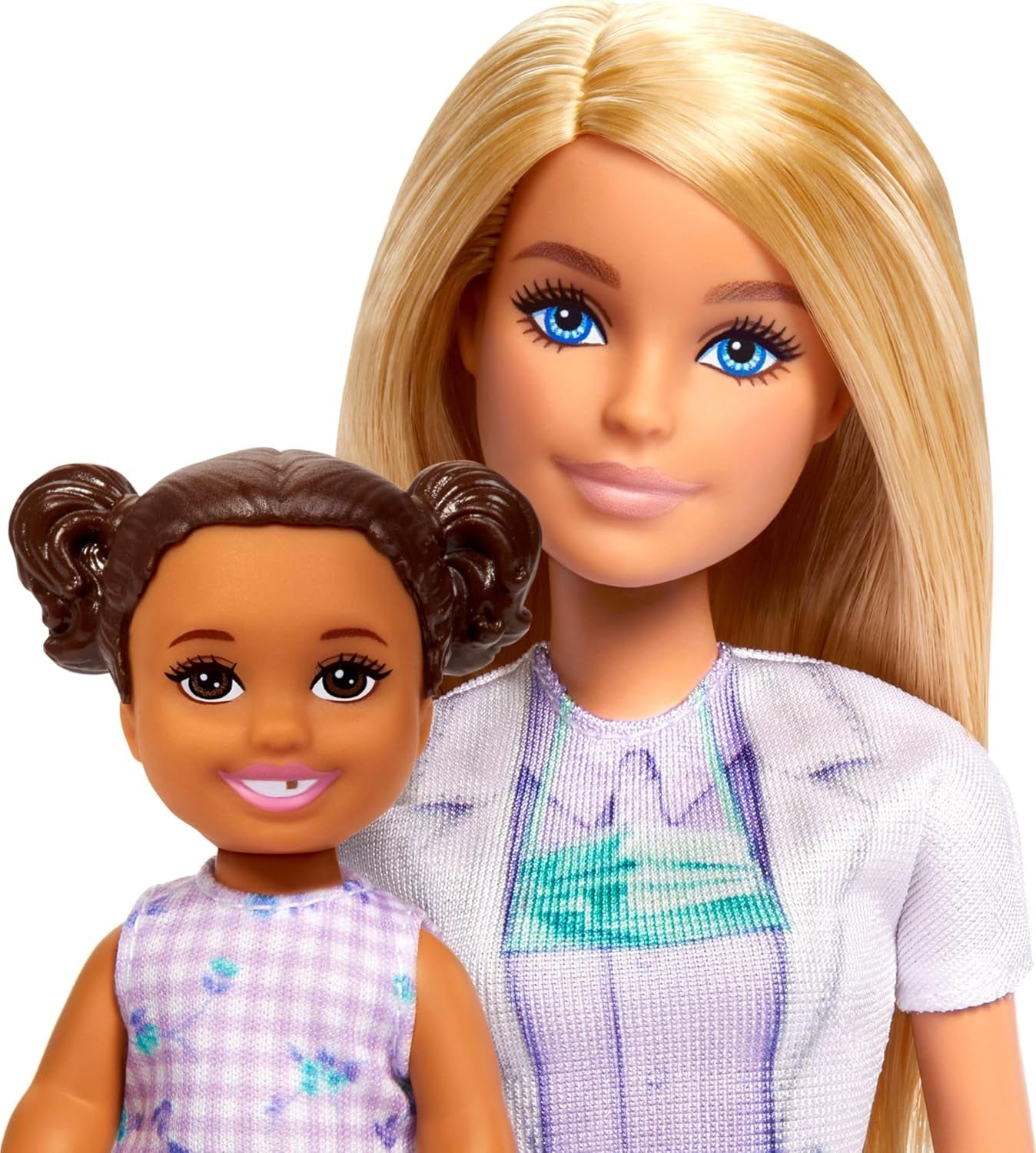 Barbie Dentista, Bambola alla moda con capelli biondi, vestito blu e camice da laboratorio, 1 bambola per bambini, accessori per esami e accessori assortiti, JCR74