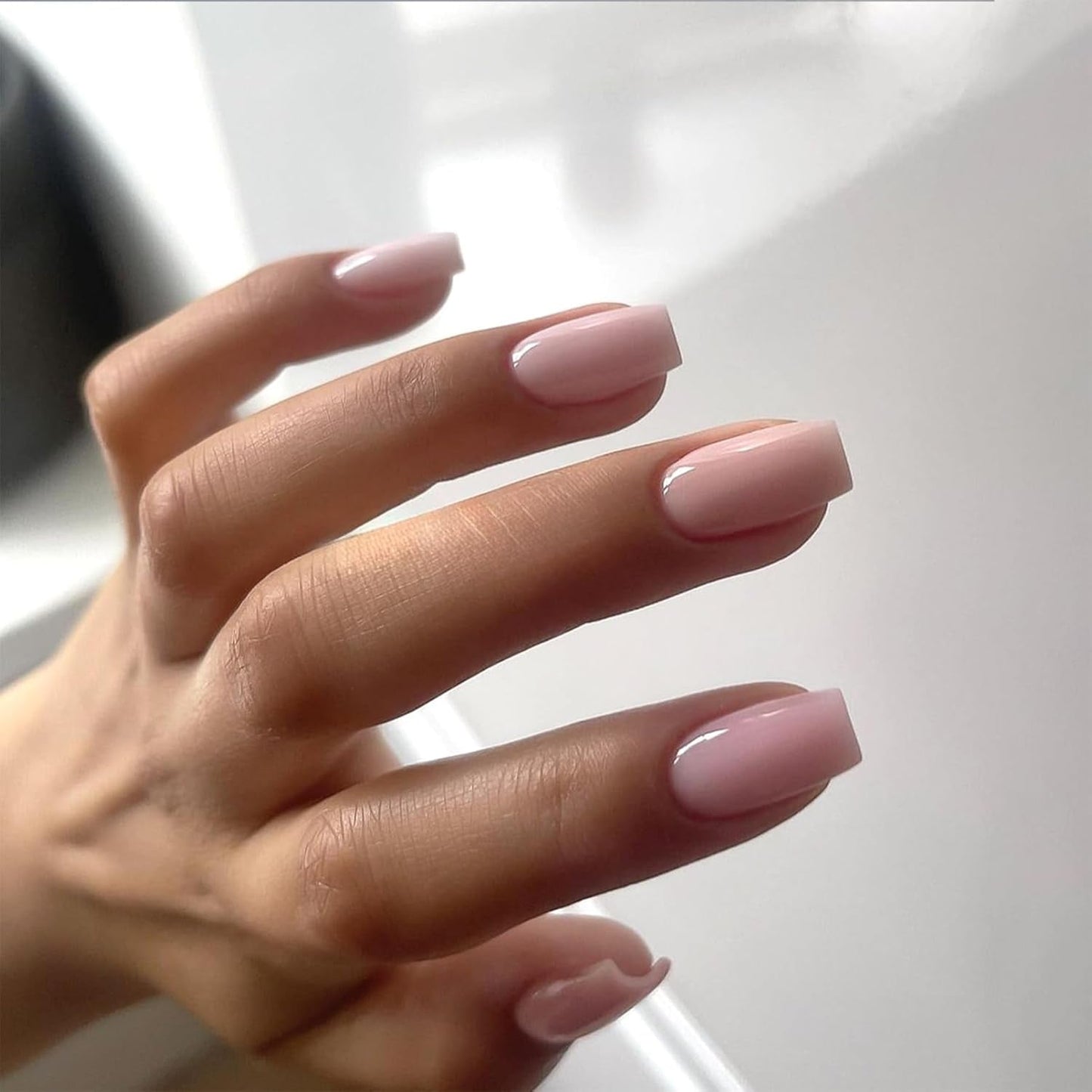 24 pz Rosa Tinta Unita Unghie Finte Autoadesive Neutre Unghie Finte Medio Quadrato Morbido Gel Per Le Donne FAI DA TE Copertura Completa Glitter unghie finte