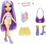Rainbow High My Fashion Style Doll - Viola - 28 cm Bambola fashion viola con abito attraente e borsa elegante, per giocare, posare, collezionare, per bambini dai 4 ai 12 anni