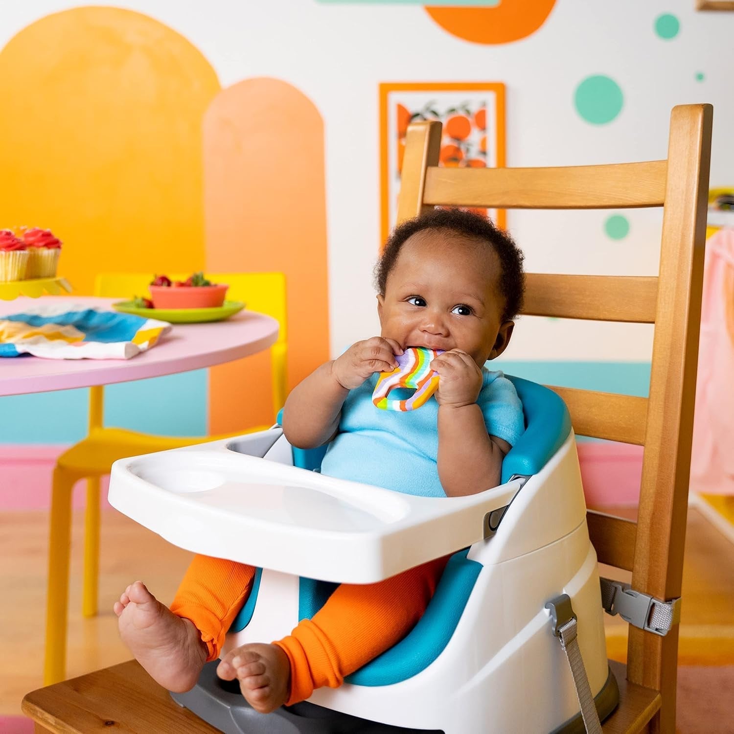 Bright Starts Anello massaggiagengive in silicone morbido e lenitivo, cono gelato facile da afferrare, senza BPA, unisex, 3 mesi+