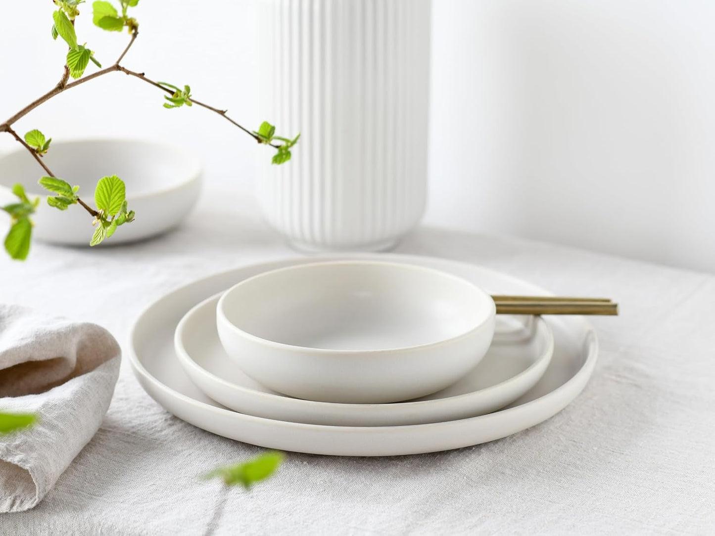 CreaTable, 33065, set di stoviglie da 12 pezzi serie Uno giallo-bianco, set di piatti in porcellana, lavabile in lavastoviglie e adatto al microonde, prodotto in Portogallo